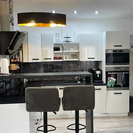 Sia Garazove Parkovanie Διαμέρισμα