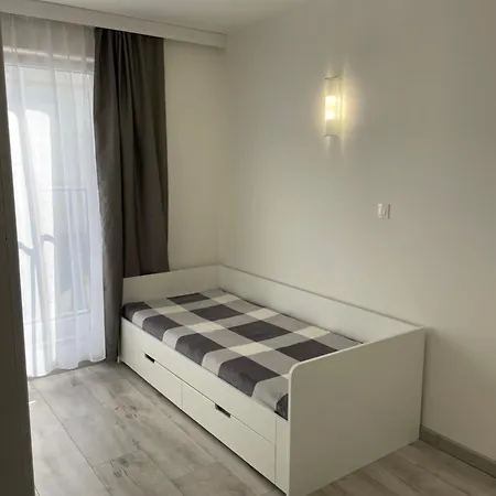 Διαμέρισμα Sia Garazove Parkovanie Πόπραντ